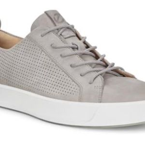 ECCO Moonrock Leather Sneakers